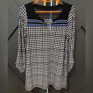 Anne Klein Stylish Black and White Houndstooth 3/4 sleeve top - Large